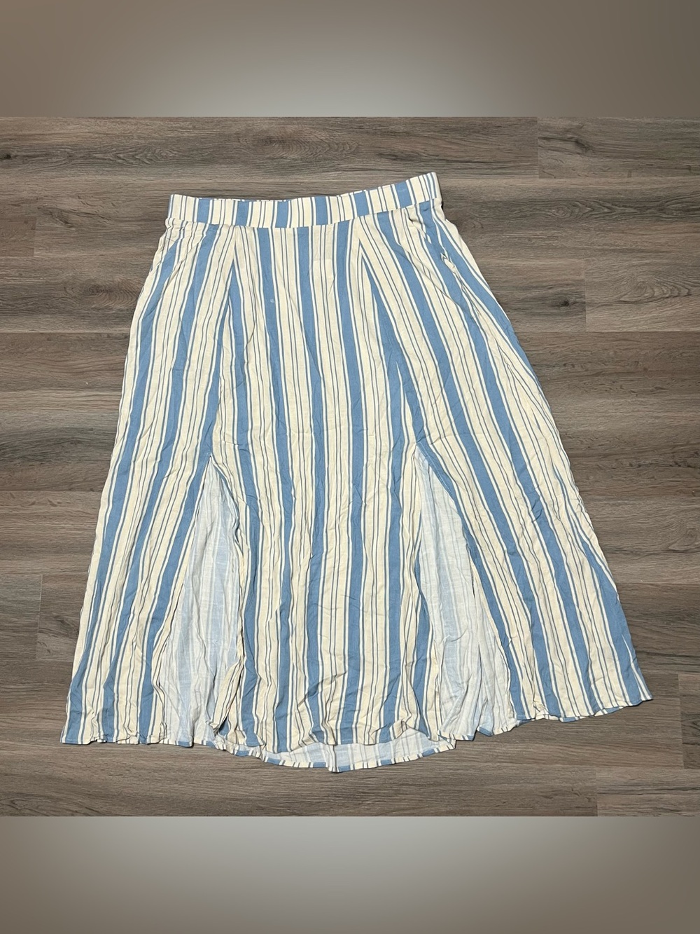 Torrid 2 Maxi Lenny Skirt Double Slit Izzy Stripe Pristine Blue Cream Pockets